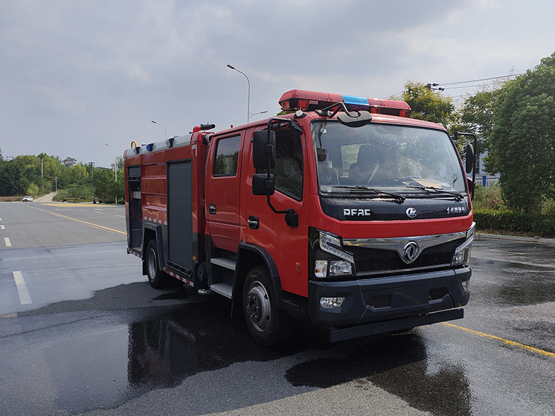 東風(fēng)5噸 泡沫消防車(chē)