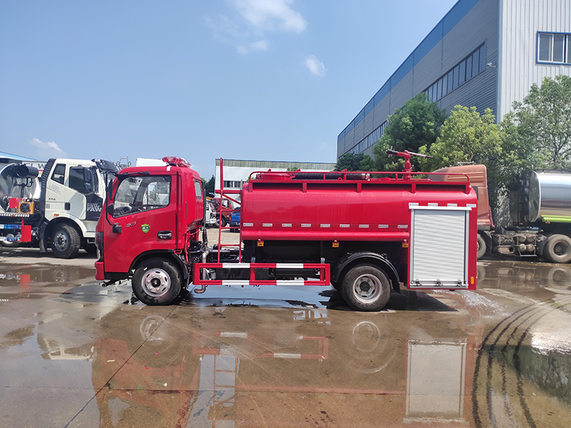 東風(fēng)5噸 消防灑水車